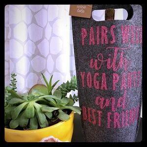 NWT Wine Bag